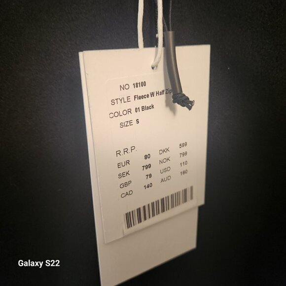 RAINS Black Half Zip Fleece. NWT. Size Small - Picture 6 of 7